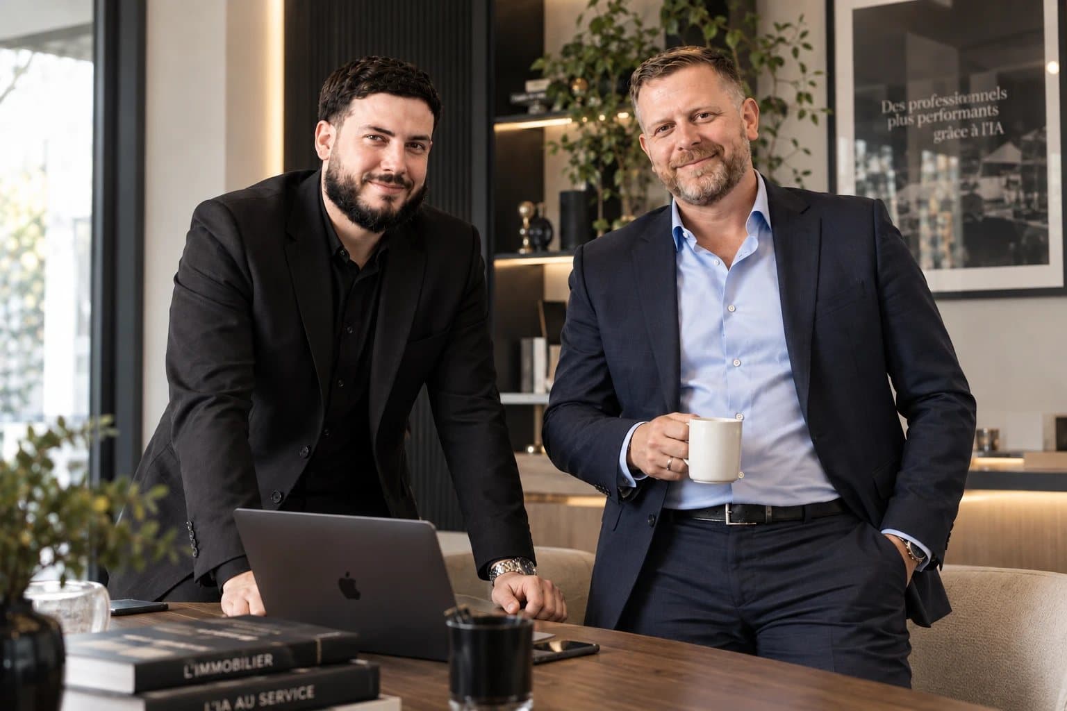 Siméon Fouassier et Maxime Nahoum, co-fondateurs d'Adopt'IA, dans leurs bureaux